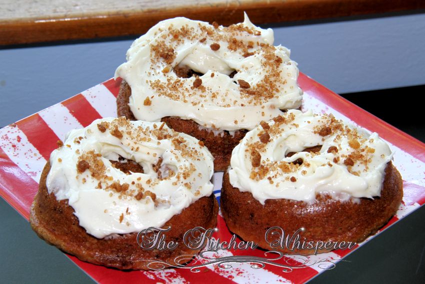 Cinnamon Roll Baked Donuts with Cream Cheese Frosting2