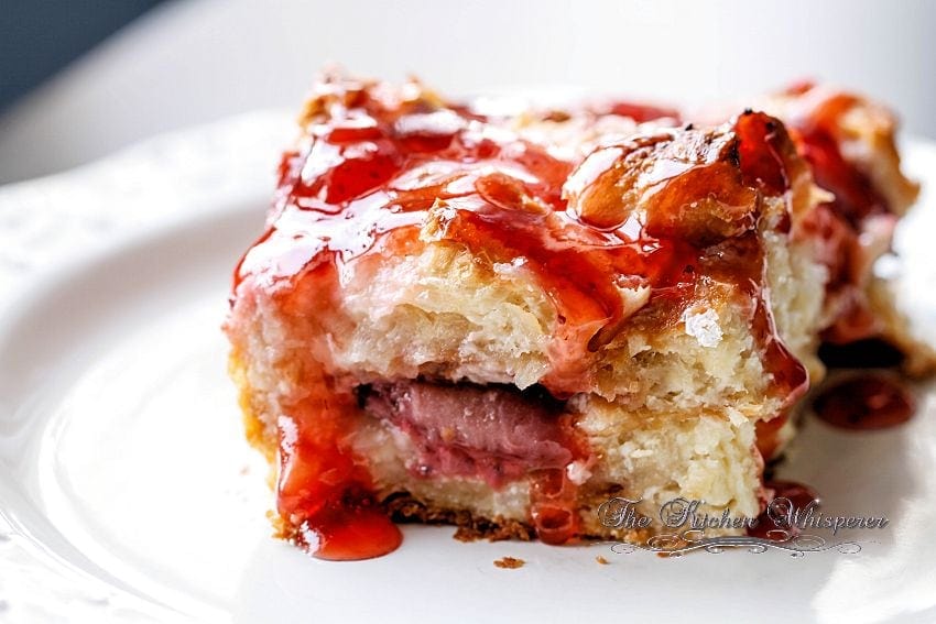 Berry Croissant Cheesecake Breakfast Bake4