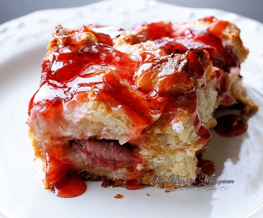 Berry Croissant Cheesecake Breakfast Bake6