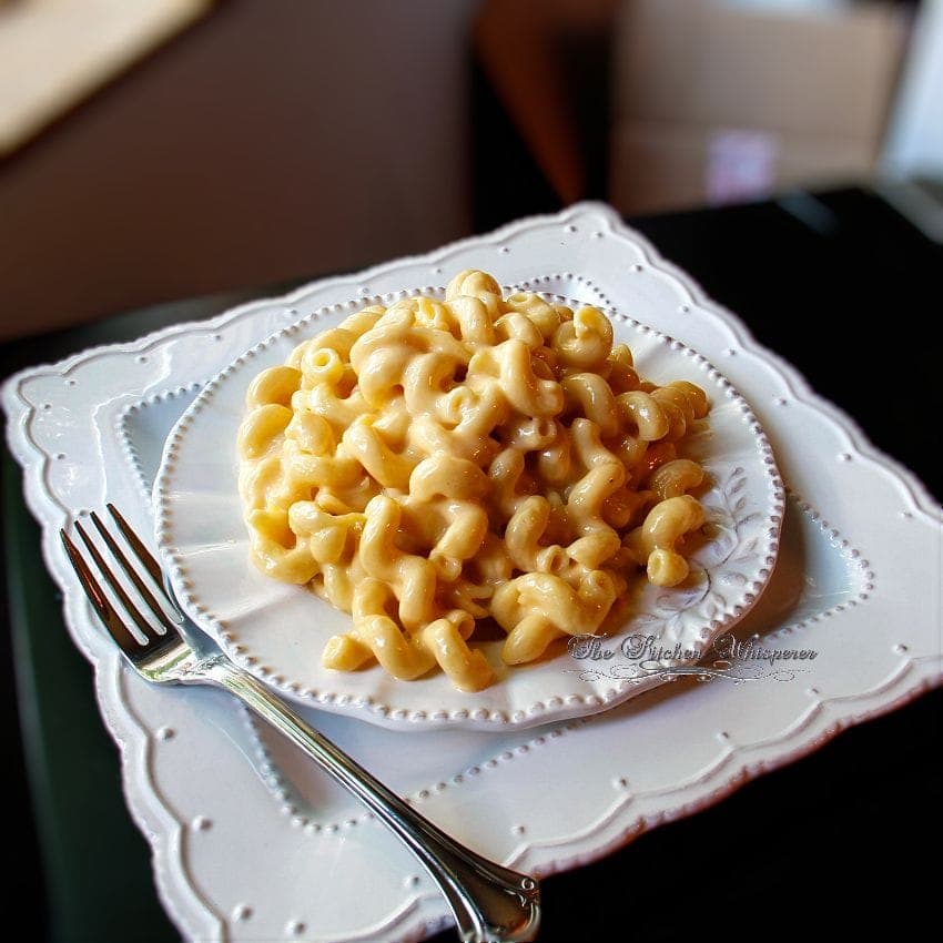 Pin this recipe to for amazing Mac 'n Cheese!