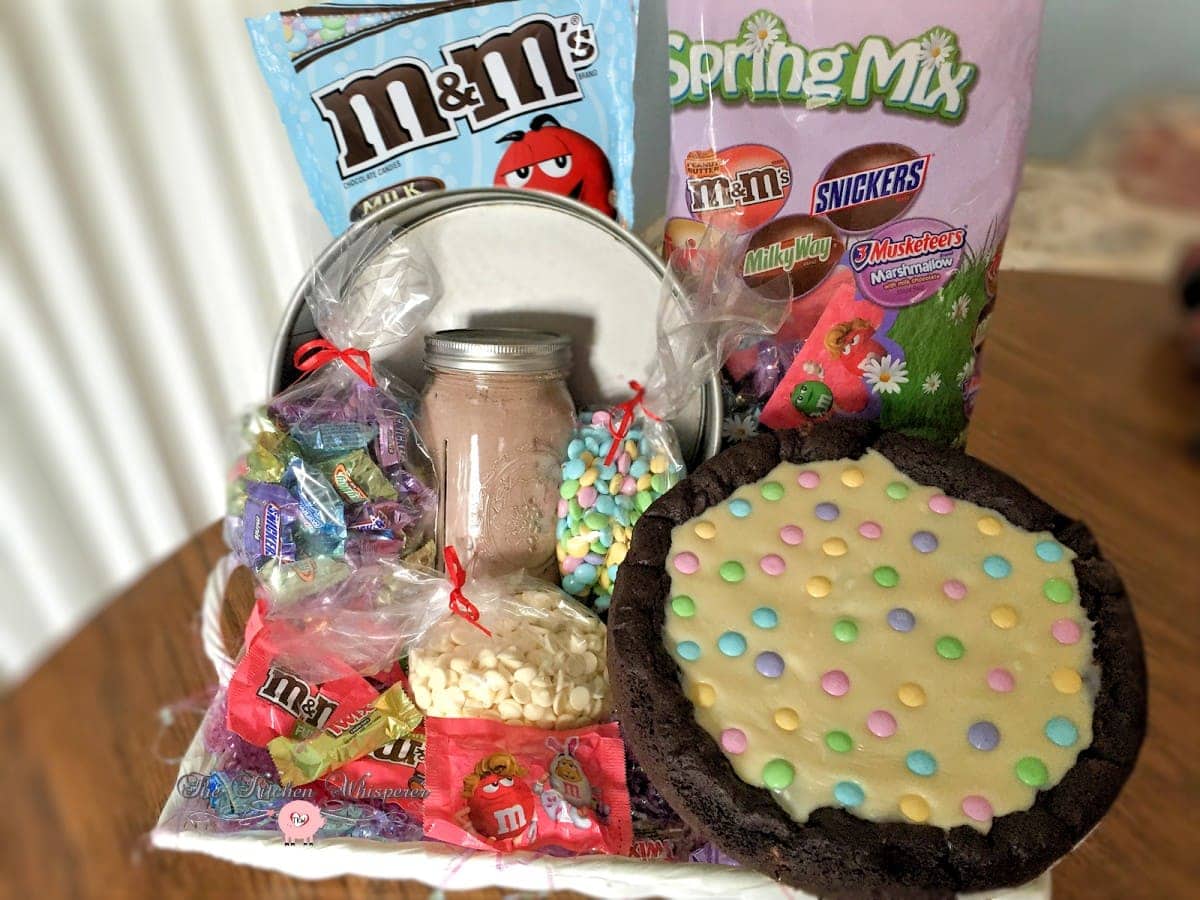 Chocolate Easter Pizza Cookie Basket
