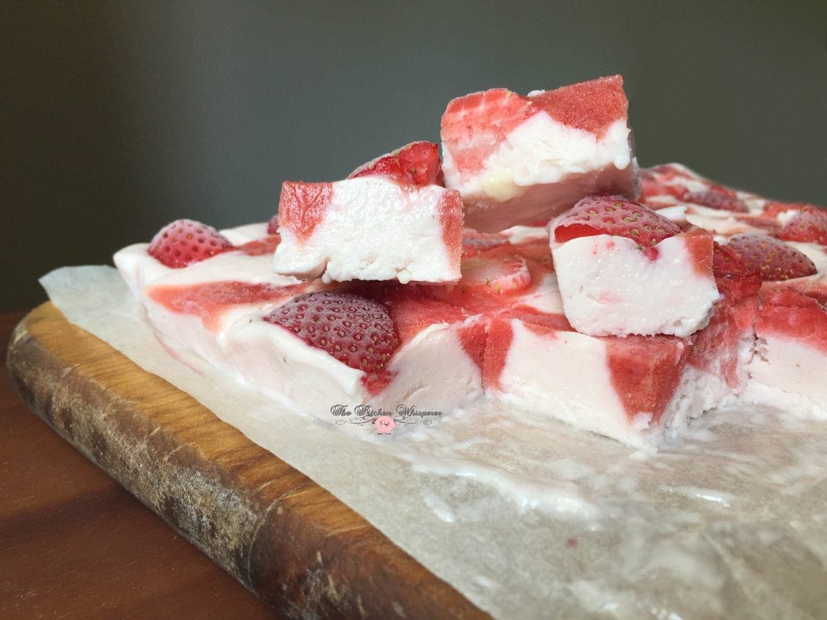 Frozen White Chocolate Strawberry Yogurt Bark11
