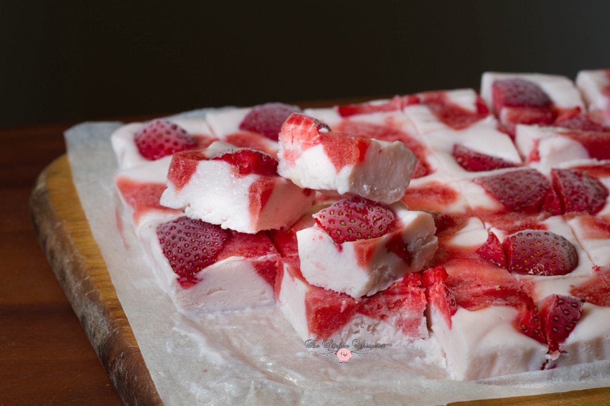 Frozen White Chocolate Strawberry Yogurt Bark7