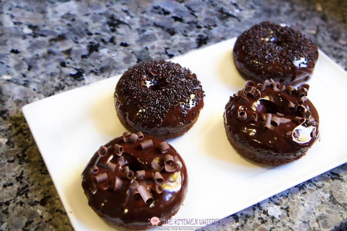chocolate-chunk-cake-donuts15
