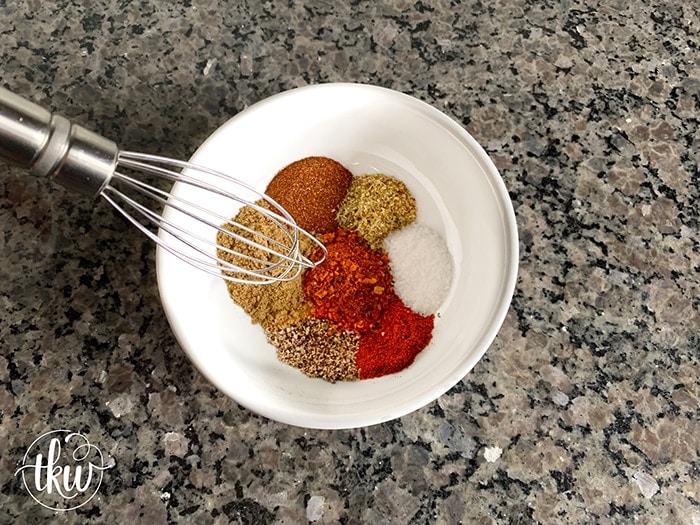 Pin to save this Smoky Chipotle Chili Seasoning as you will absolutely LOVE it on EVERYTHING!