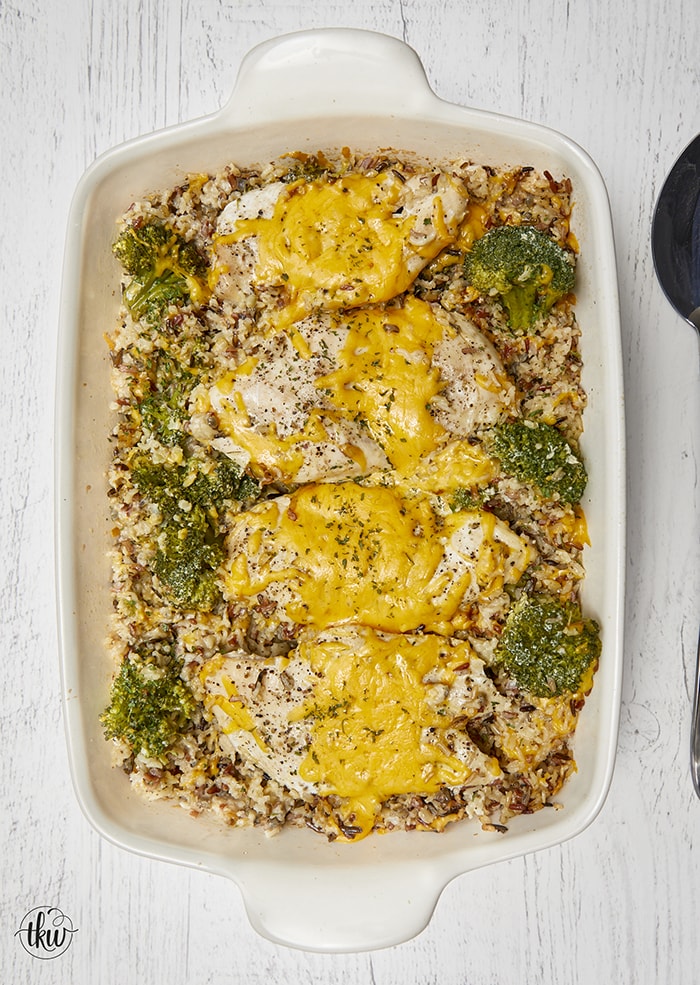 Baked Cheesy Chicken & Broccoli Rice Casserole