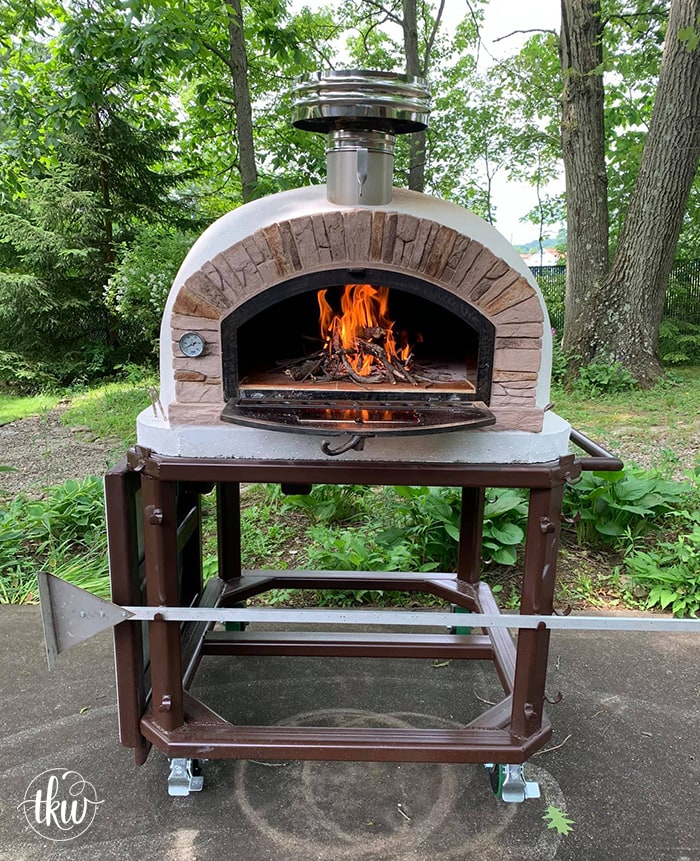 How to build a simple DIY wood-fired oven