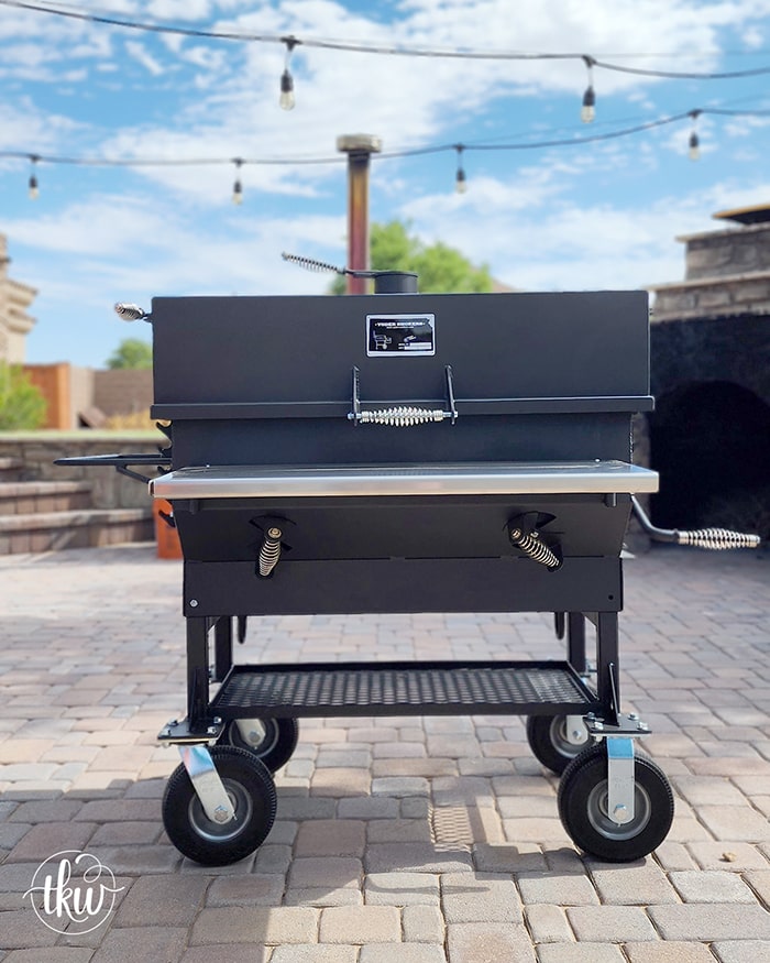 Today I'm showing you how easy it is to season your Yoder Smokers Flattop BBQ Grill and get it ready to grill and smoke the most amazing foods! Soon enough you'll be your own backyard pitmaster! How To Season A Yoder Smokers Flattop BBQ Grill, seasoning your grill, set up yoder smoker, seasoning charcoal grills, girls of the grill, pitmaster, smoked meats, smoked cheeses, smoked foods, flattop grill