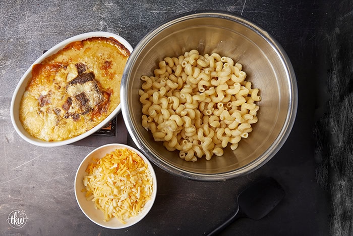 We’re talking luscious, cheesy, and oh-so-comforting smoked cavatappi pasta bathing in the most luscious smoked cheese sauce.