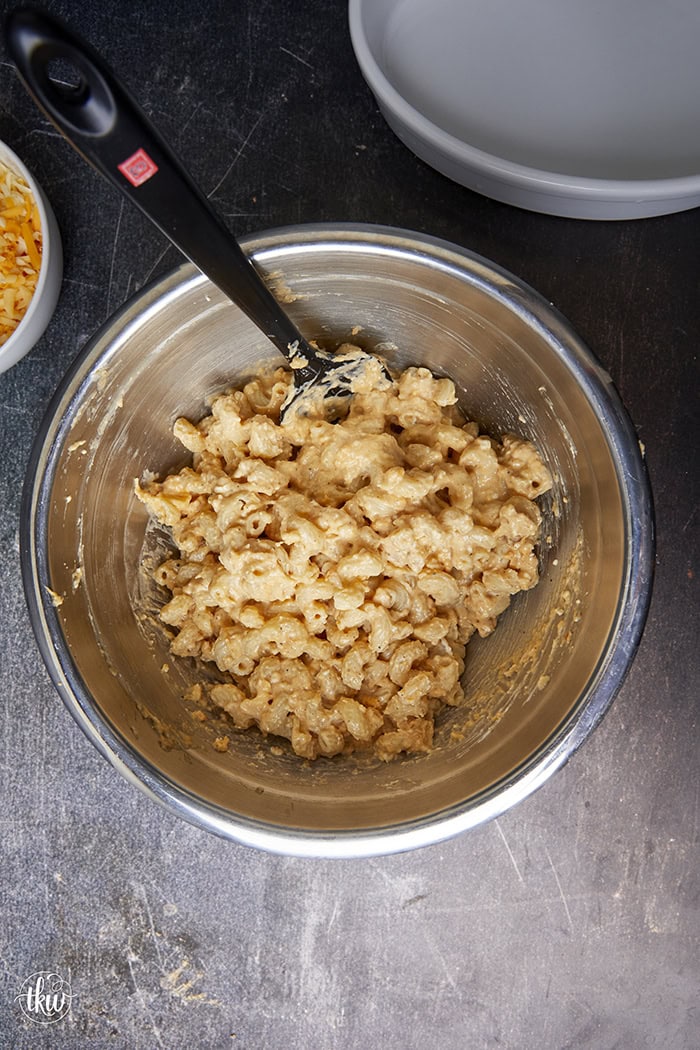 We’re talking luscious, cheesy, and oh-so-comforting smoked cavatappi pasta bathing in the most luscious smoked cheese sauce.