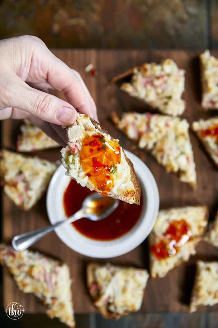 Looking for the ultimate easy appetizer? This Creamy Garlic & Herb Crab Toast is the perfect 25-minute snack! 🦀✨ Made with rich Kewpie mayo, surimi, fresh chives, and melted cheese on crispy sourdough. It’s an elevated, restaurant-quality recipe that’s surprisingly budget-friendly. Perfect for game day, brunch, or a quick savory snack! #CrabToast #KewpieMayo #EasyAppetizer #SeafoodRecipe #PartyFood