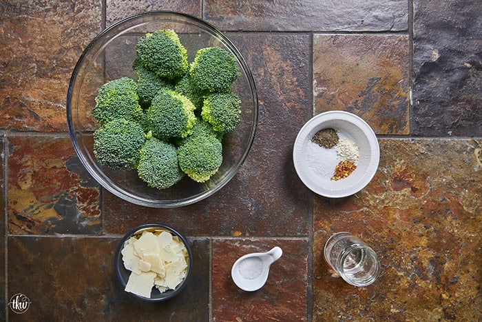 The vegetable recipe that will have everyone asking for seconds! 🥦🧀 These Crispy Parmesan Smashed Broccoli bites are steamed, smashed, and roasted until they form a golden, lacy cheese crust. Only 4 ingredients and 4 steps to the best healthy snack you've ever tasted! #SmashedBroccoli #ParmesanFrico #HealthySnacks #EasySideDish