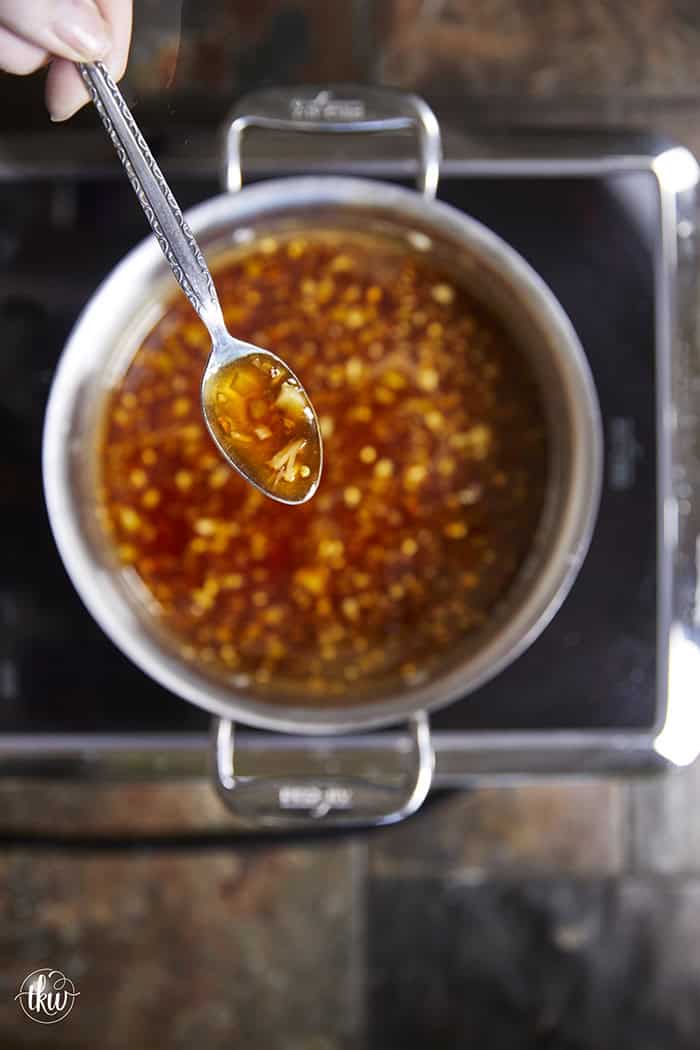 Unlock restaurant-quality flavor with this Homemade Honey Garlic Sauce. A rich, umami-packed glaze for fish, poultry, and veggies. Your new favorite 10-minute recipe! #HoneyGarlic #EasyRecipes #MealPrep #HoneyGarlicSauce #EasyDinnerIdeas #PantryStaples