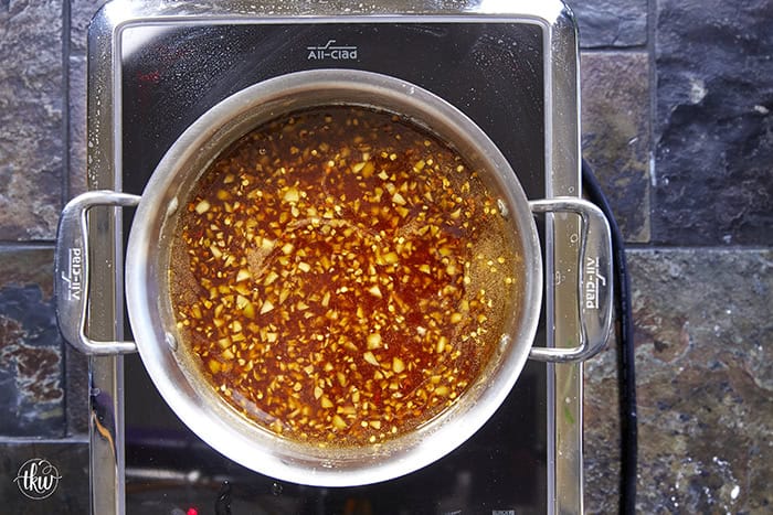 Unlock restaurant-quality flavor with this Homemade Honey Garlic Sauce. A rich, umami-packed glaze for fish, poultry, and veggies. Your new favorite 10-minute recipe! #HoneyGarlic #EasyRecipes #MealPrep #HoneyGarlicSauce #EasyDinnerIdeas #PantryStaples