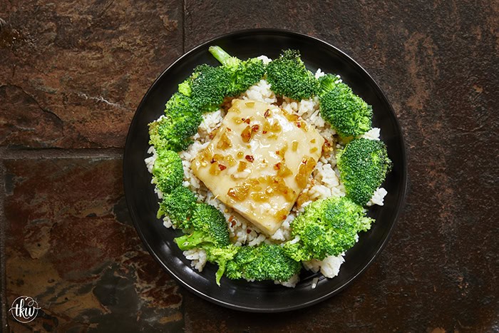 This honey garlic baked cod is flaky, caramelized on the edges, and honestly tastes way more expensive than it actually is. Transform your simple baked fish into an elegant meal any night of the week. #EasyRecipes #HealthyDinner #CodRecipe #honeygarlicsauce #stirfrysauce #bakedwhitefish
