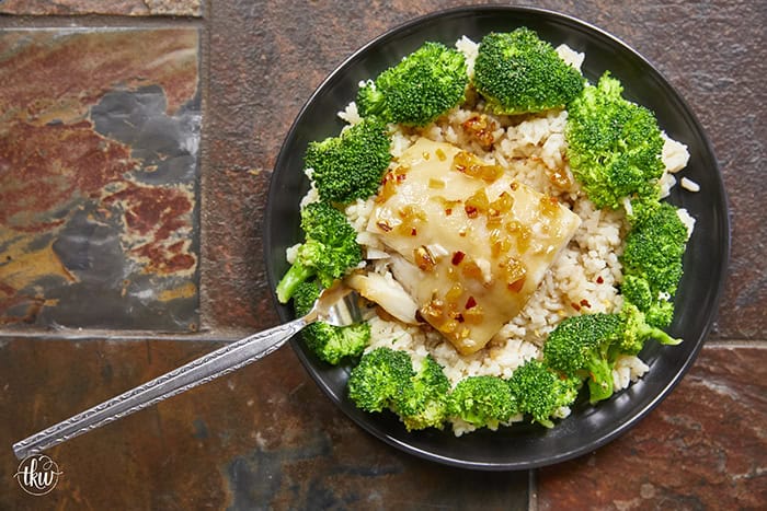 This honey garlic baked cod is flaky, caramelized on the edges, and honestly tastes way more expensive than it actually is. Transform your simple baked fish into an elegant meal any night of the week. #EasyRecipes #HealthyDinner #CodRecipe #honeygarlicsauce #stirfrysauce #bakedwhitefish
