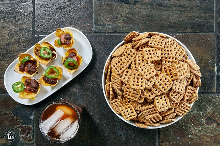 We’re taking a basic bag of store-bought pretzels and giving them a major glow-up with zesty nacho cheese seasoning and pantry spices. They take just minutes to prep and are the perfect addictive snack for game night, cookouts, or your next movie marathon! #GameDaySnacks #SeasonedPretzels #EasyAppetizers